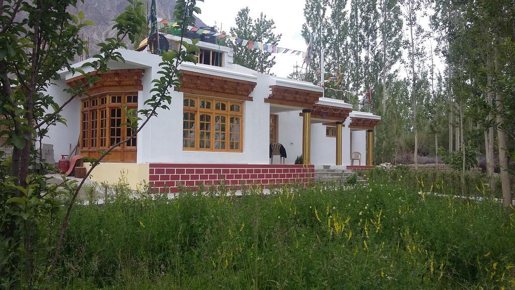 Ldumra Oasis Hotel Hundar Екстериор снимка