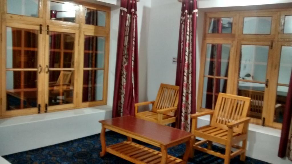 Ldumra Oasis Hotel Hundar Екстериор снимка