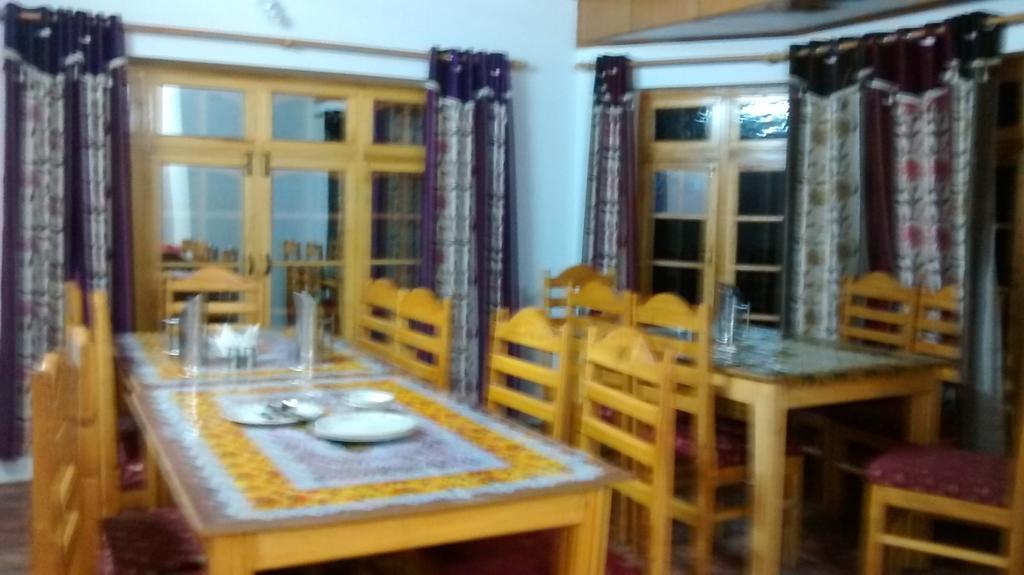 Ldumra Oasis Hotel Hundar Екстериор снимка
