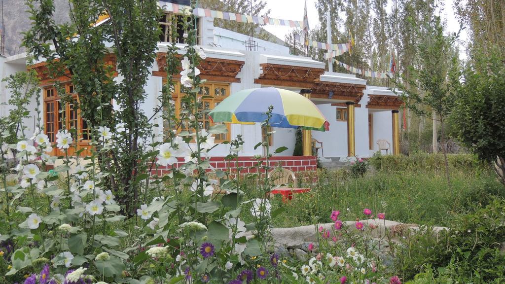 Ldumra Oasis Hotel Hundar Екстериор снимка